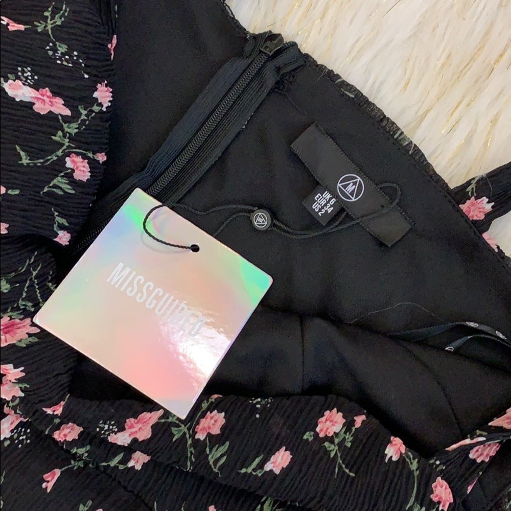 Missguided Floral plisse tie shoulder Dress - Picture 8 of 8